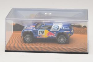 Volkswagen Race Touareg Red Bull #310 Izdaja Za Prodajalce 2005 Minichamps 1:43 7LO099400PD310 Kovina – slika 4 od 5