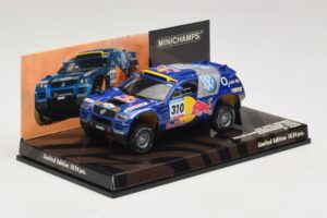 Volkswagen Race Touareg Red Bull #310 J. Kleinschmidt / F. Pons Dakar Rally 2005 Minichamps 1:43 436055310 Kovina – slika 2 od 5
