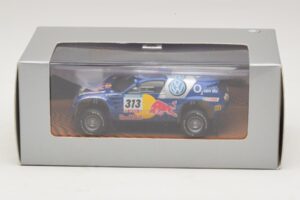 Volkswagen Race Touareg Red Bull #313 Izdaja Za Prodajalce 2005 Minichamps 1:43 7LO099400PD313 Kovina – slika 4 od 5