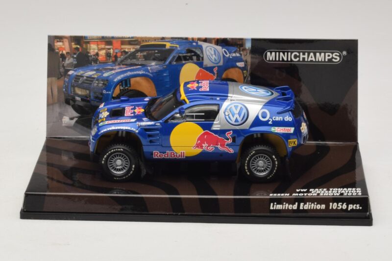Volkswagen Race Touareg Red Bull Presentation Essen Motor Show 2004 Minichamps 1:43 Volkswagen Race Touareg Red Bull Presentation Essen Motor Show 2004 Minichamps 1:43 436045300 Kovina