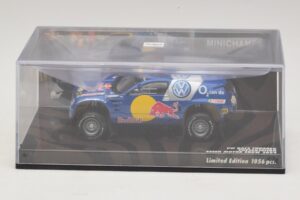 Volkswagen Race Touareg Red Bull Presentation Essen Motor Show 2004 Minichamps 1:43 436045300 Kovina – slika 4 od 5