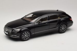 Mercedes CLS Shooting Brake X218 Obsidian Black Metallic Norev 1:18 183944 Kovina