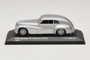 Alfa Romeo 6C 2500 Freccia d'Oro Srebrn Minichamps 1:43 Alfa Romeo 6C 2500 Freccia d'Oro Srebrn Minichamps 1:43 400120480 Kovina