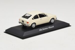 Alfa Romeo Alfasud Bel Maxichamps 1:43 940120101 Kovina – slika 2 od 5