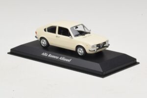 Alfa Romeo Alfasud Bel Maxichamps 1:43 940120101 Kovina – slika 3 od 5