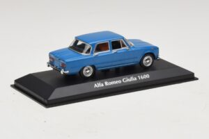 Alfa Romeo Giulia 1600 Moder Maxichamps 1:43 940120900 Kovina – slika 2 od 5
