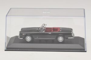 Alfa Romeo Giulia Spider Črn Minichamps 1:43 400120730 Kovina – slika 4 od 5