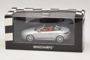 Alfa Romeo Giulia Spider Srebrn Minichamps 1:43 400120731 Kovina – slika 5 od 5