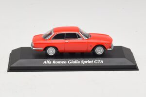 Alfa Romeo Giulia Sprint GTA Rdeč Maxichamps 1:43 Alfa Romeo Giulia Sprint GTA Rdeč Maxichamps 1:43 940120440 Kovina