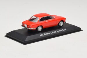 Alfa Romeo Giulia Sprint GTA Rdeč Maxichamps 1:43 940120440 Kovina – slika 2 od 5