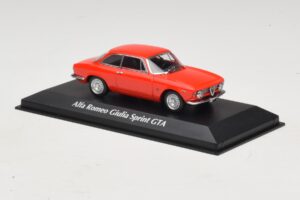 Alfa Romeo Giulia Sprint GTA Rdeč Maxichamps 1:43 940120440 Kovina – slika 3 od 5