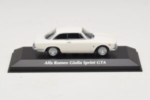 Alfa Romeo Giulia Sprint GTA Bel Maxichamps 1:43 940120441 Kovina