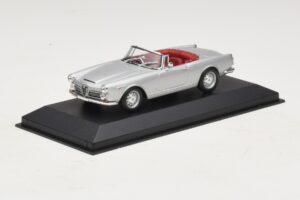 Alfa Romeo Spider 916 3.2 V6 24V Srebrn Minichamps 1:43 400120330 Kovina – slika 2 od 5