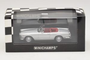 Alfa Romeo Spider 916 3.2 V6 24V Srebrn Minichamps 1:43 400120330 Kovina – slika 4 od 5