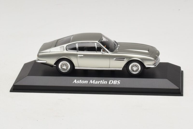 Aston Martin DBS Srebrn Maxichamps 1:43 940137600 Kovina