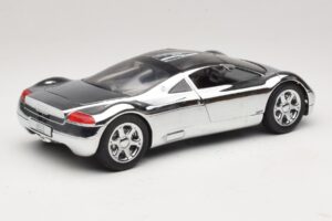 Audi Avus Quattro Chrome Silver Revell 1:18 08830 Kovina – slika 3 od 8