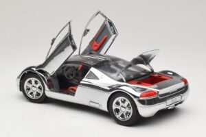 Audi Avus Quattro Chrome Silver Revell 1:18 08830 Kovina – slika 5 od 8