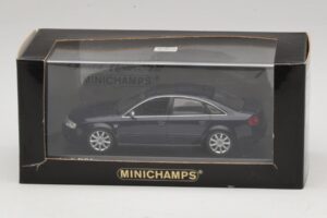 Audi RS6 C5 Modra Metalik Minichamps 1:43 400011702 Diecast – slika 5 od 5