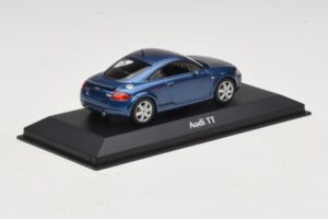 Audi TT 8N Modra Metalik Maxichamps 1:43 940017220 Kovina – slika 2 od 5