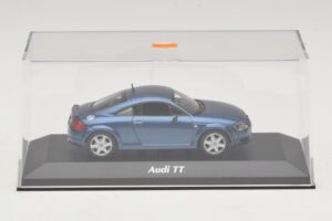 Audi TT 8N Modra Metalik Maxichamps 1:43 940017220 Kovina – slika 4 od 5