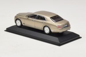 Bentley Mulsanne Zlata Metalik Minichamps 1:43 40433 Kovina – slika 3 od 5