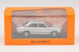 BMW 520 E12 Srebrn Maxichamps 1:43 940023000 Diecast – slika 5 od 5