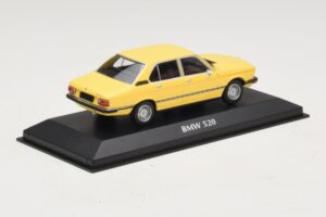 BMW 520 E12 Rumen Maxichamps 1:43 940023001 Kovina – slika 2 od 5