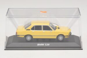 BMW 520 E12 Rumen Maxichamps 1:43 940023001 Kovina – slika 4 od 5