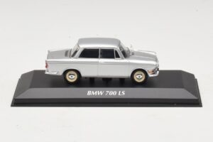 BMW 700 LS Srebrn Maxichamps 1:43 940023700 Diecast