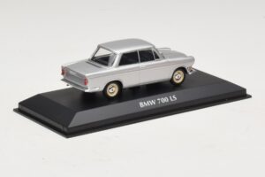 BMW 700 LS Srebrn Maxichamps 1:43 940023700 Diecast – slika 2 od 5