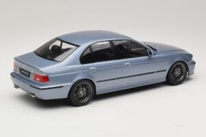 BMW M5 E39 Silverstone Blue Metallic KK-Scale 1:18 KKDC181622 Kovina – slika 2 od 6