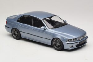 BMW M5 E39 Silverstone Blue Metallic KK-Scale 1:18 KKDC181622 Kovina – slika 4 od 6