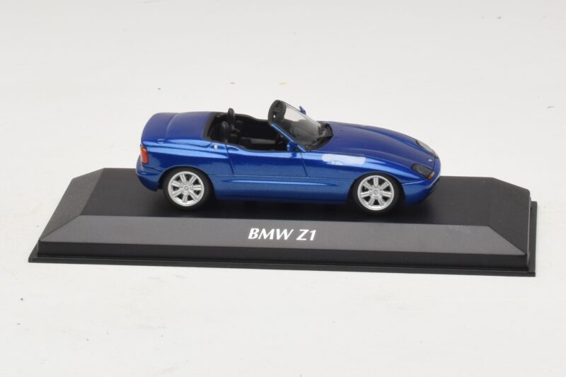 BMW Z1 E30 Modra Metalik Maxichamps 1:43 940020101 Diecast