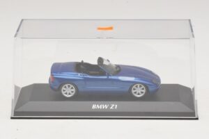 BMW Z1 E30 Modra Metalik Maxichamps 1:43 940020101 Diecast – slika 4 od 5