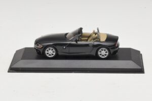 BMW Z4 E85 Črna Metalik Nadomestna Škatla Minichamps 1:43 BMW Z4 E85 Črna Metalik Nadomestna Škatla Minichamps 1:43 80420144055-R1 Diecast