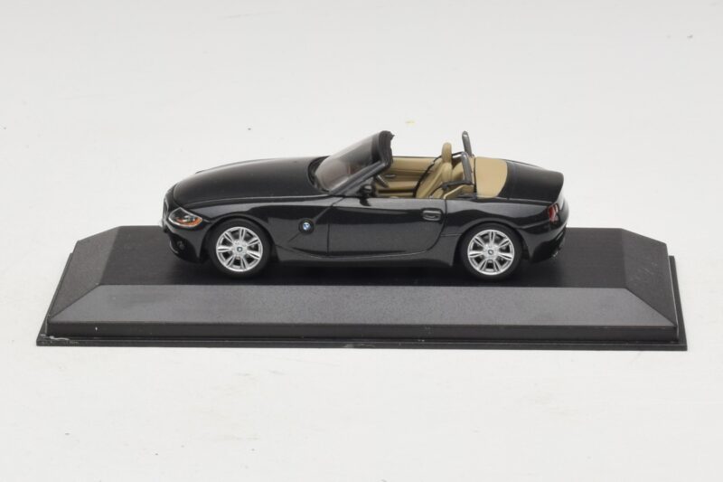 BMW Z4 E85 Črna Metalik Nadomestna Škatla Minichamps 1:43 80420144055-R1 Diecast