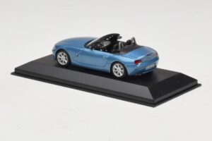 BMW Z4 E85 Svetlo Modra Metalik Nadomestna Škatla Minichamps 1:43 80420144054-R1 Diecast – slika 3 od 5