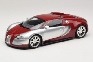 Bugatti Veyron Centenaire Edition Chrome Red Minichamps 1:18 100110851 Kovina
