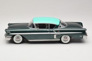 Chevrolet Bel Air Impala Coupe Temno Zelena Metalik & Zelena KK-Scale 1:18 KKDC181594 Kovina – slika 3 od 6