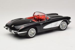 Chevrolet Corvette C1 Tuxedo Black AUTOart 1:18 71142 Diecast – slika 3 od 8