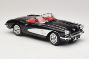 Chevrolet Corvette C1 Tuxedo Black AUTOart 1:18 71142 Diecast – slika 6 od 8