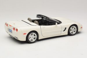 Chevrolet Corvette C5 Kabriolet Bel Bburago 1:18 3076-P1 Kovina – slika 3 od 8