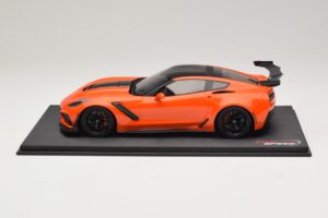 Chevrolet Corvette C7 ZR-1 High Voltage Tint TopSpeed 1:18 TS0147 Smola – slika 3 od 6