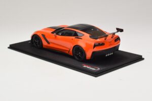 Chevrolet Corvette C7 ZR-1 High Voltage Tint TopSpeed 1:18 TS0147 Smola – slika 5 od 6