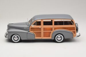 Chevrolet Fleetmaster Woody Siv Maisto 1:18 31854 Kovina – slika 4 od 8