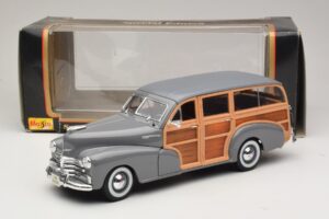 Chevrolet Fleetmaster Woody Siv Maisto 1:18 31854 Kovina – slika 8 od 8