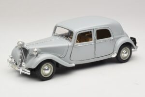 Citroen 15CV Six Siv Maisto 1:18 31837 Kovina
