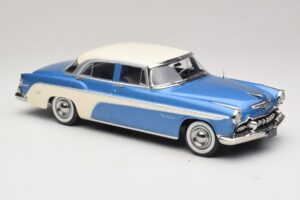 DeSoto Fireflite Sedan Modra Metalik & Kremna KK-Scale 1:18 KKDC181544 Kovina – slika 4 od 6