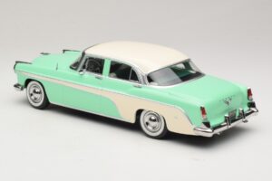DeSoto Fireflite Sedan Svetlo Zelena & Kremna KK-Scale 1:18 KKDC181543 Kovina – slika 5 od 6