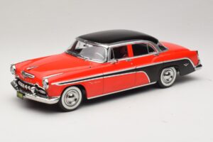 DeSoto Fireflite Sedan Rdeč & Črn KK-Scale 1:18 KKDC181541 Kovina